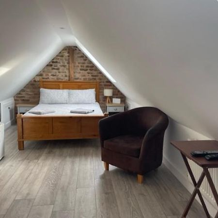 The Attic Suite Селсі Екстер'єр фото